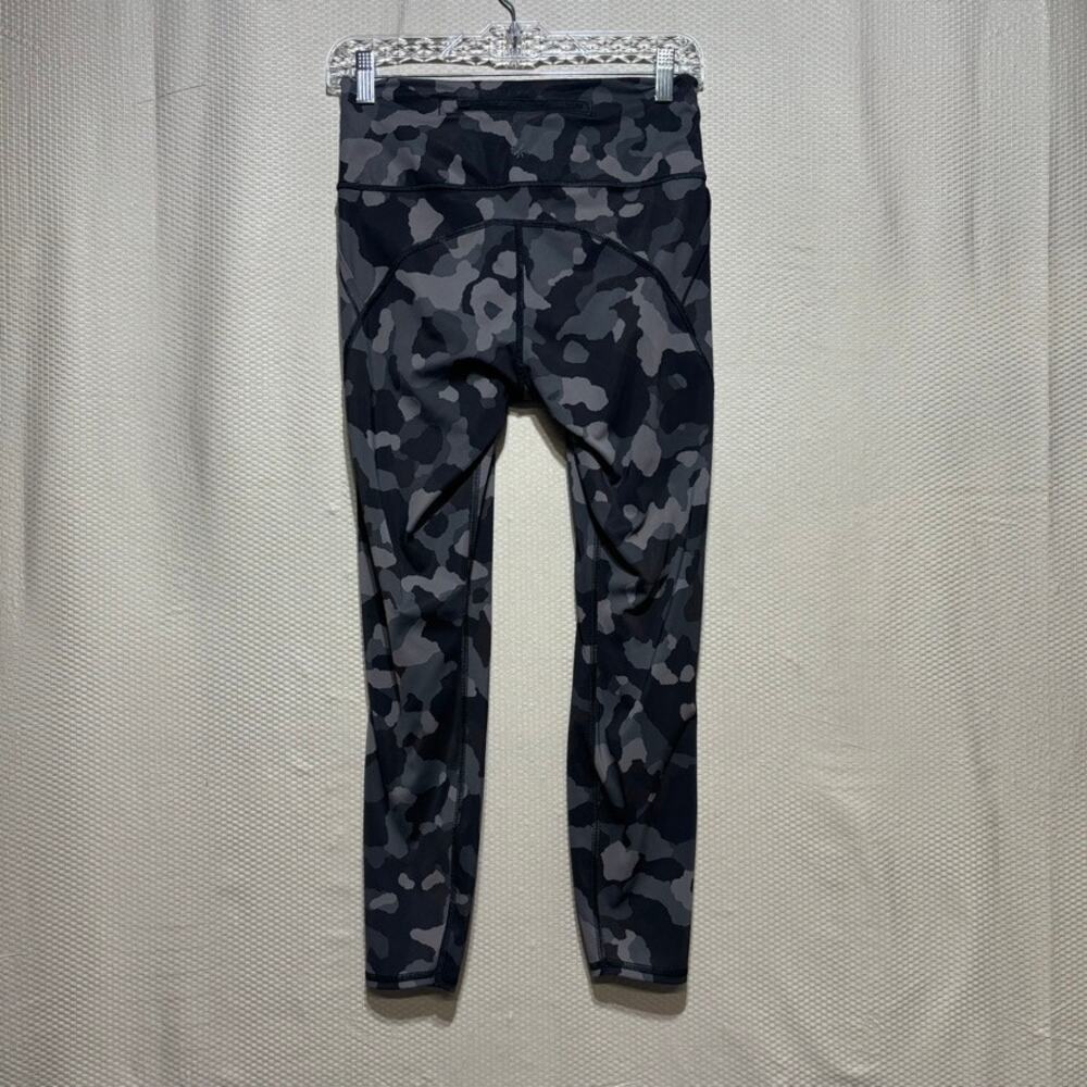 Athleta S Lightning Camo 7/8 SuperSonic Stash Pocket Activewear Legging - Picture 9 of 12